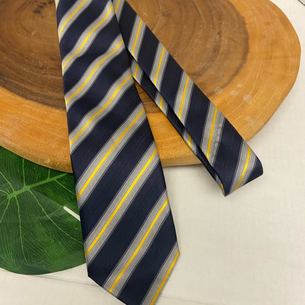 Alexander Julian Colours Striped Handmade Silk Tie - Picture 3 of 9